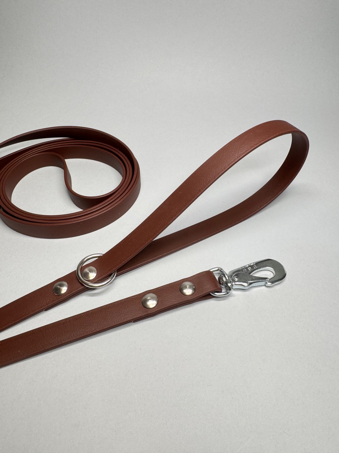 Kuvassa 16mm leveä Grippy-talutin